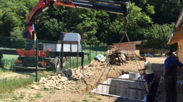 Betonové žumpy jsou stále osvědčeným řešením tam, kde není kanalizace Betonová žumpa